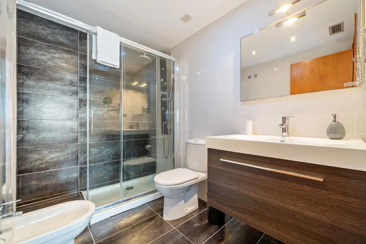 Hauzify I Apartament Ponent Pineda de Mar Spanien